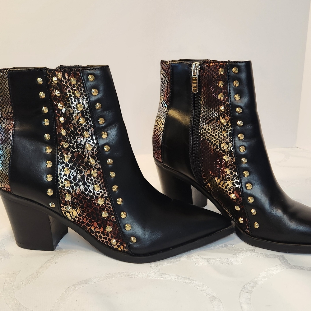 Nine West Gold Studded Metallic Multi-Color Snakeskin Faux Leather Ankle Boot S6